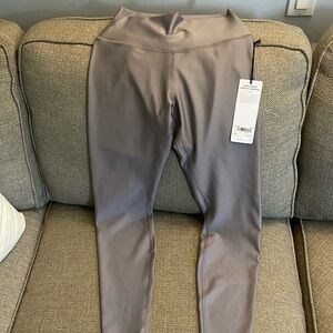 Alo high-waist  airlift legging color Fog